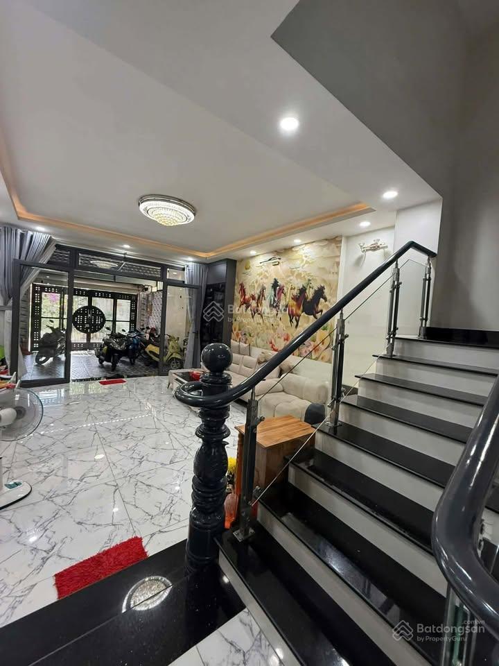 Bán nhà đẹp mặt tiền trịnh quang nghị p7 q8, 5x22m cn 110m2, 5 tầng chỉ nhỉnh 8 tỷ