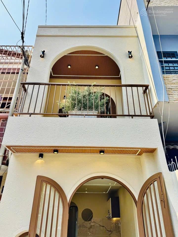 Nhà ngay công viên lê văn tám trên đường trương quyền hẻm ô tô 4m