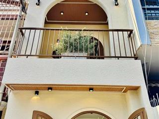 Nhà ngay công viên lê văn tám trên đường trương quyền hẻm ô tô 4m