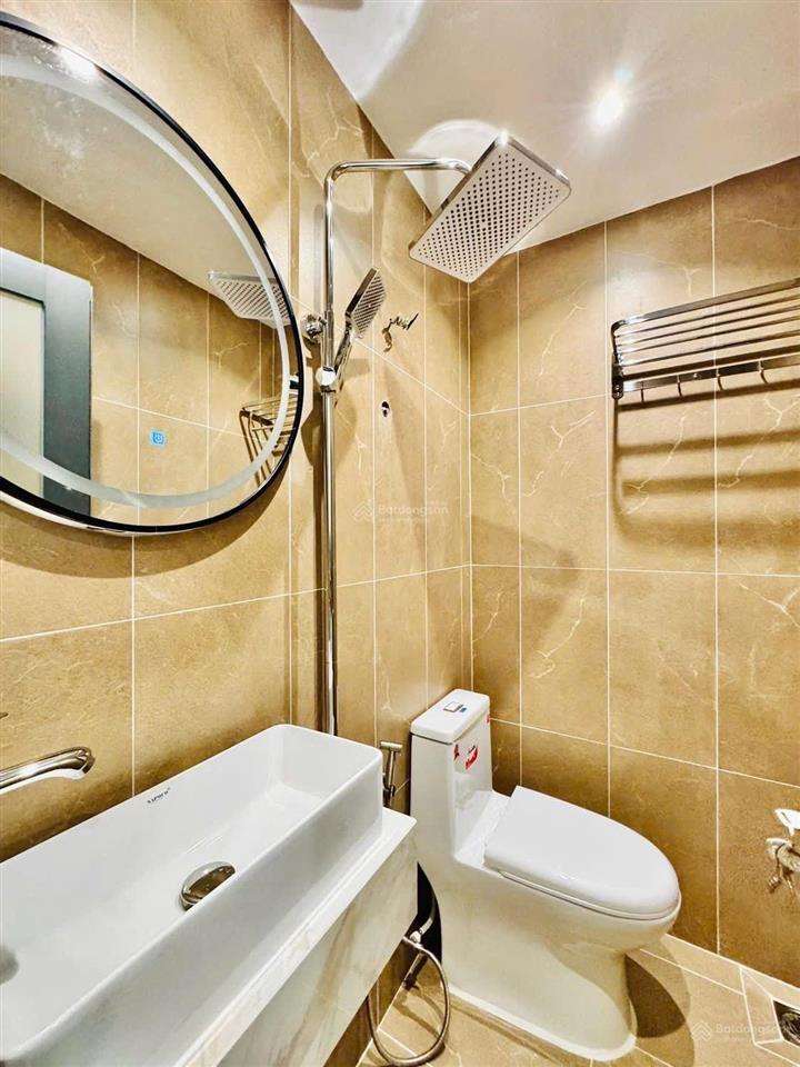 Nhà ngay công viên lê văn tám trên đường trương quyền hẻm ô tô 4m