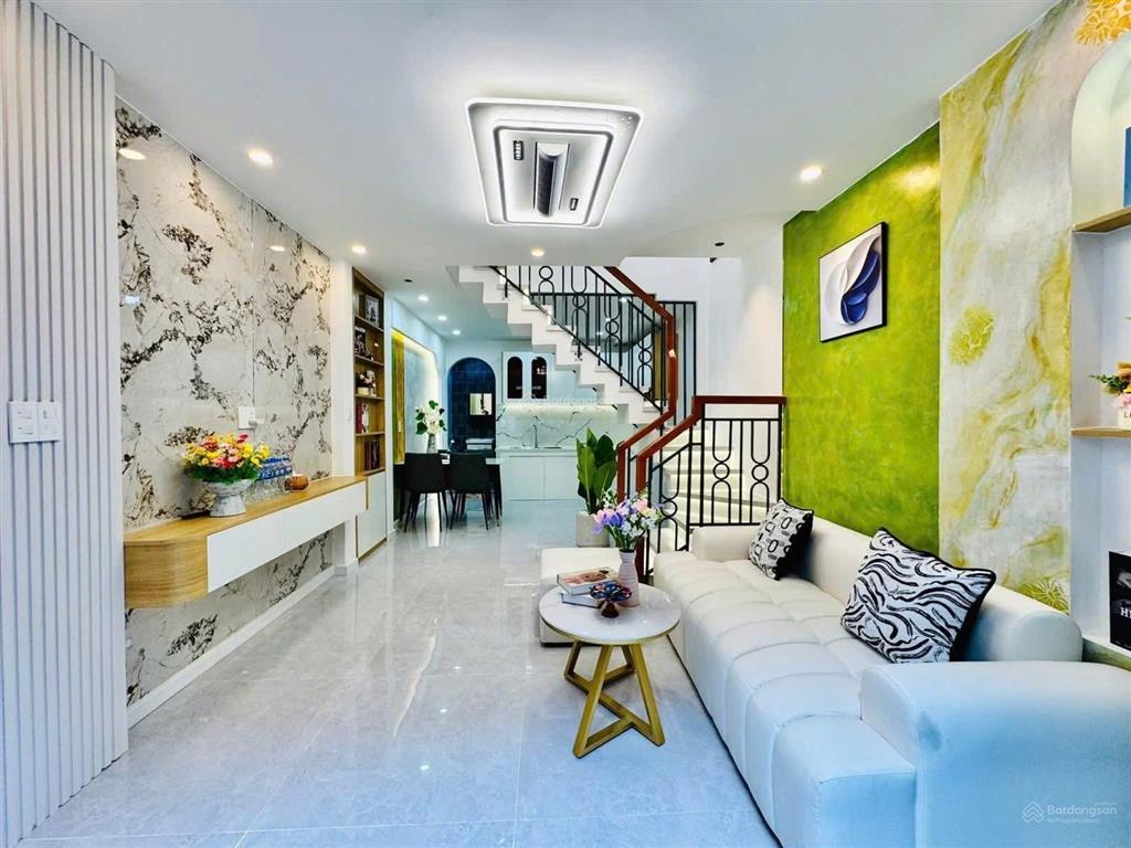 Nhà đẹp hẻm thông ô tô nguyễn du, gò vấp