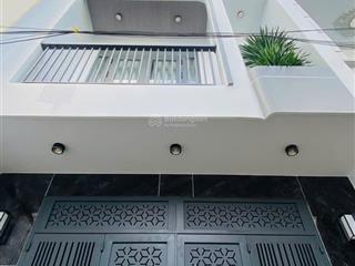 Chủ nhà gồng lỗ bán nhà trả nợ ngay đường lê đại hành