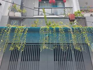 Nhà đẹp ngay trung tâm q1 trên đường nguyễn bỉnh khiêm