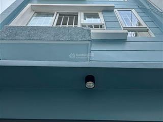 Nhà đẹp hẻm thông lê thị riêng, quận 1