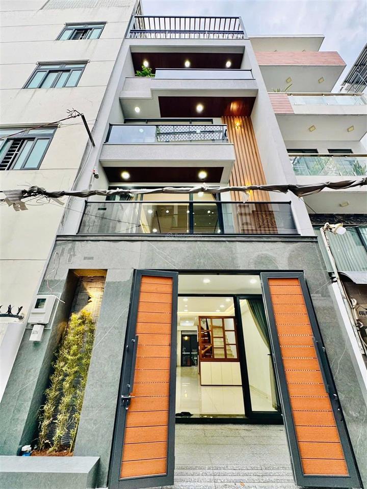 Nhà đẹp hẻm thông lý chính thắng, p7 quận 3