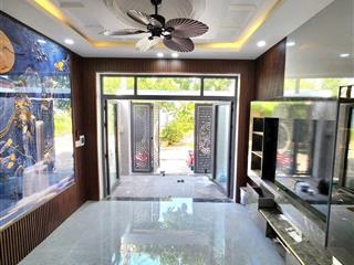 Bán nhà chu văn an có sẵn hđ thuê 16tr/thang, 5,5 tỷ, 72,4m2, hxh , shr