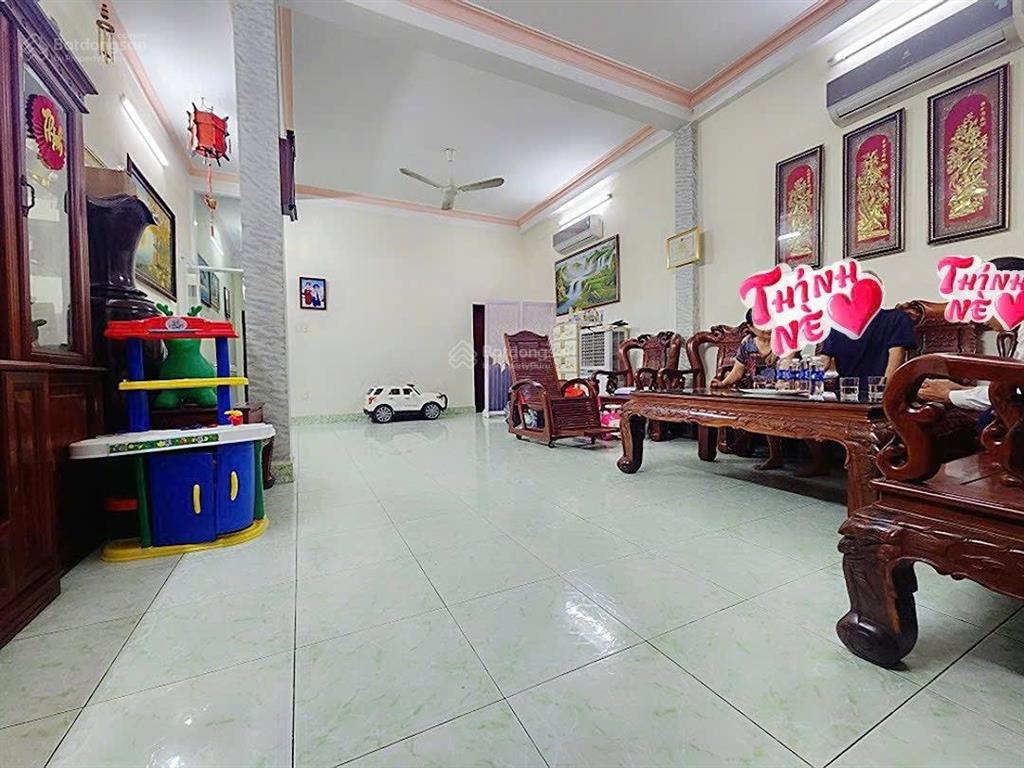 Nhà mặt tiền đường hồng hà  sân bay quốc tế tân sơn nhất, vipdt 220m2 (ngang khủng 10.2 x 21.5)