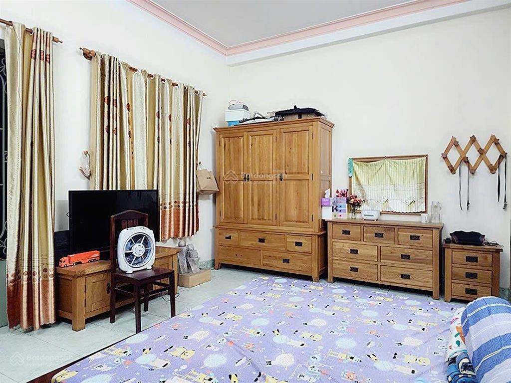 Nhà mặt tiền đường hồng hà  sân bay quốc tế tân sơn nhất, vipdt 220m2 (ngang khủng 10.2 x 21.5)