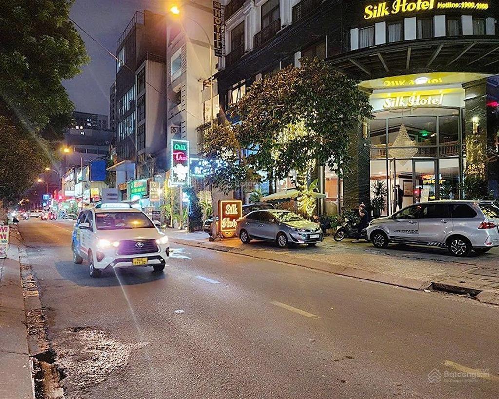 Nhà mặt tiền đường hồng hà  sân bay quốc tế tân sơn nhất, vipdt 220m2 (ngang khủng 10.2 x 21.5)