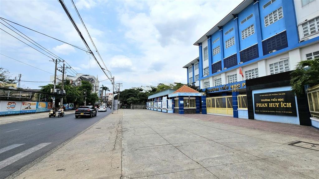 Bán nhà riêng 4pn, 30.8m2, 5,4 tỷ, tại phan huy ích, p 15, q.gò vấp, hcm