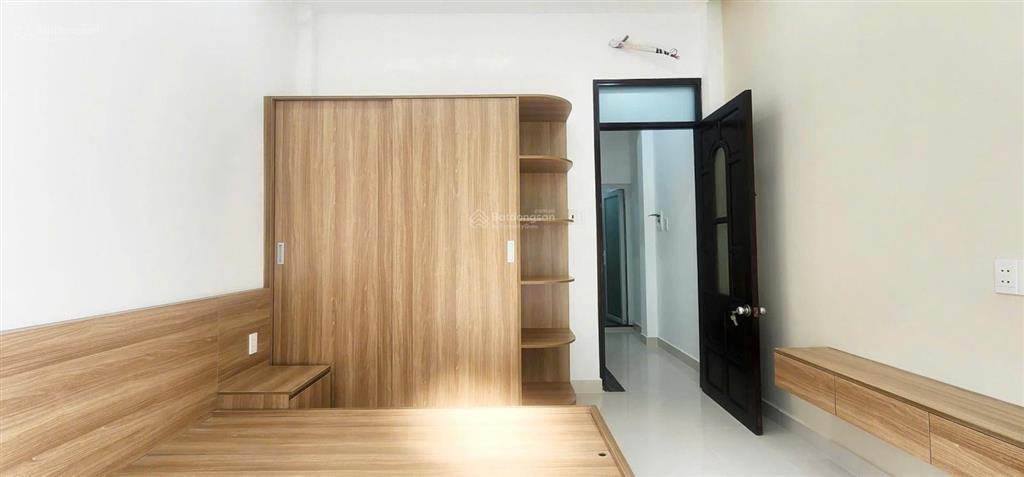 Bán nhà riêng 4pn, 30.8m2, 5,4 tỷ, tại phan huy ích, p 15, q.gò vấp, hcm