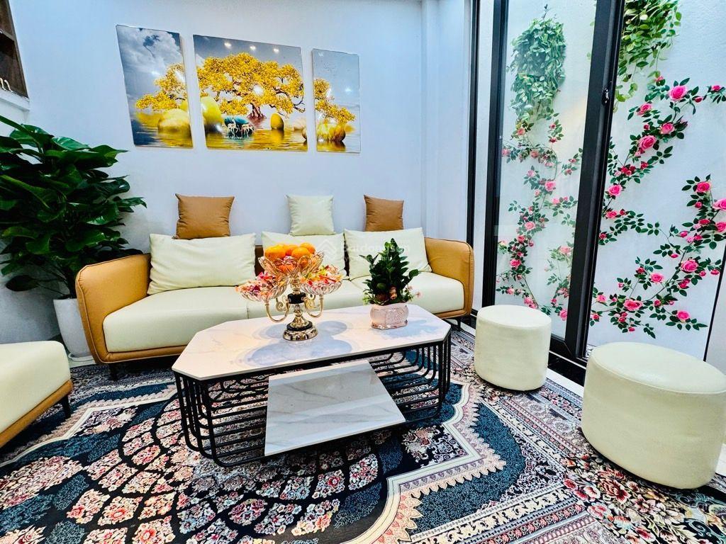 Hàng hiếm. ô tô 45 chỗ đỗ cổng. diện tích 60m2, giá 7 tỷ 68