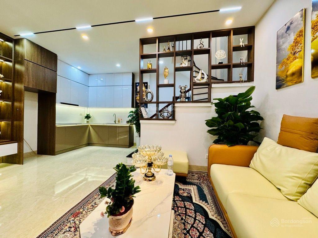 Hàng hiếm. ô tô 45 chỗ đỗ cổng. diện tích 60m2, giá 7 tỷ 68