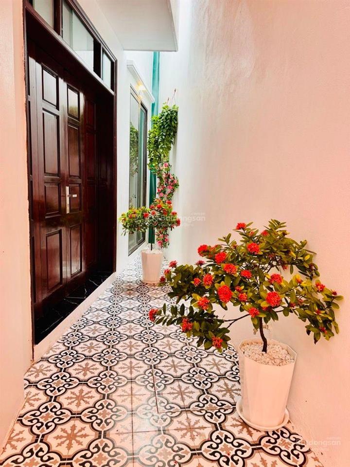 Hàng hiếm. ô tô 45 chỗ đỗ cổng. diện tích 60m2, giá 7 tỷ 68
