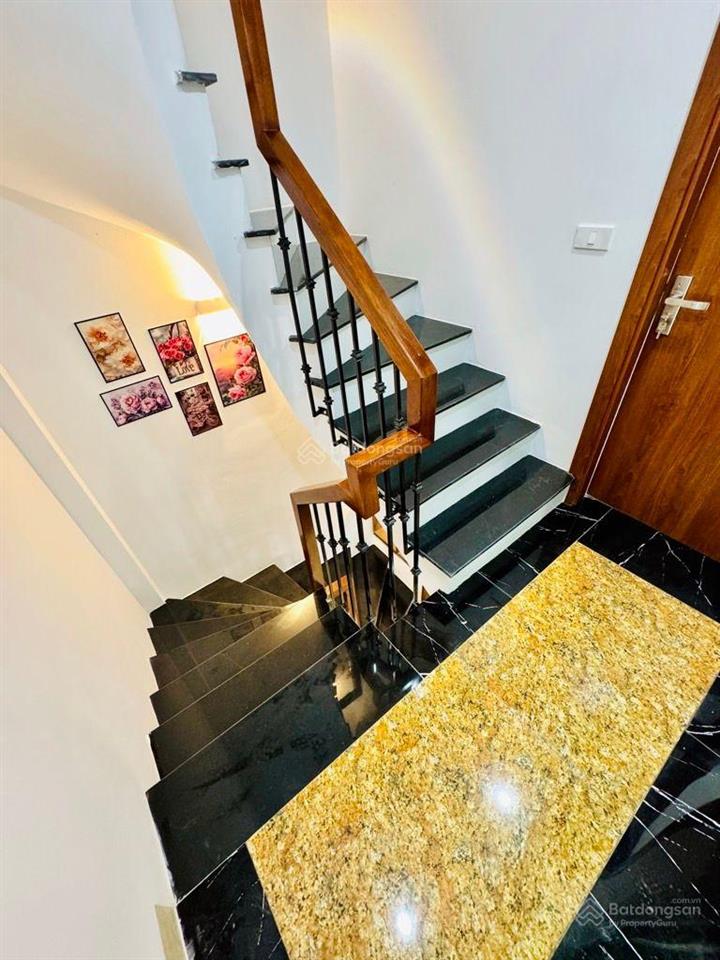 Hàng hiếm. ô tô 45 chỗ đỗ cổng. diện tích 60m2, giá 7 tỷ 68