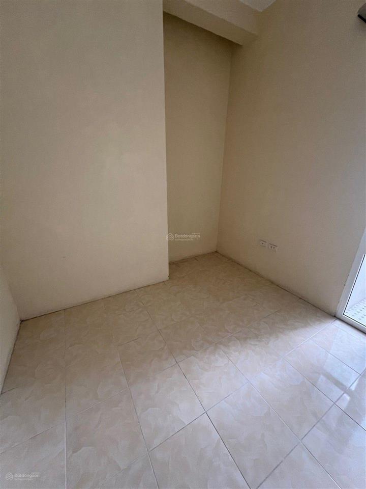 Nhà em còn thừa 1 căn chung cư không ở cần thanh lý 3 tỷ. diện tích 58m2. sổ đỏ vĩnh viễn