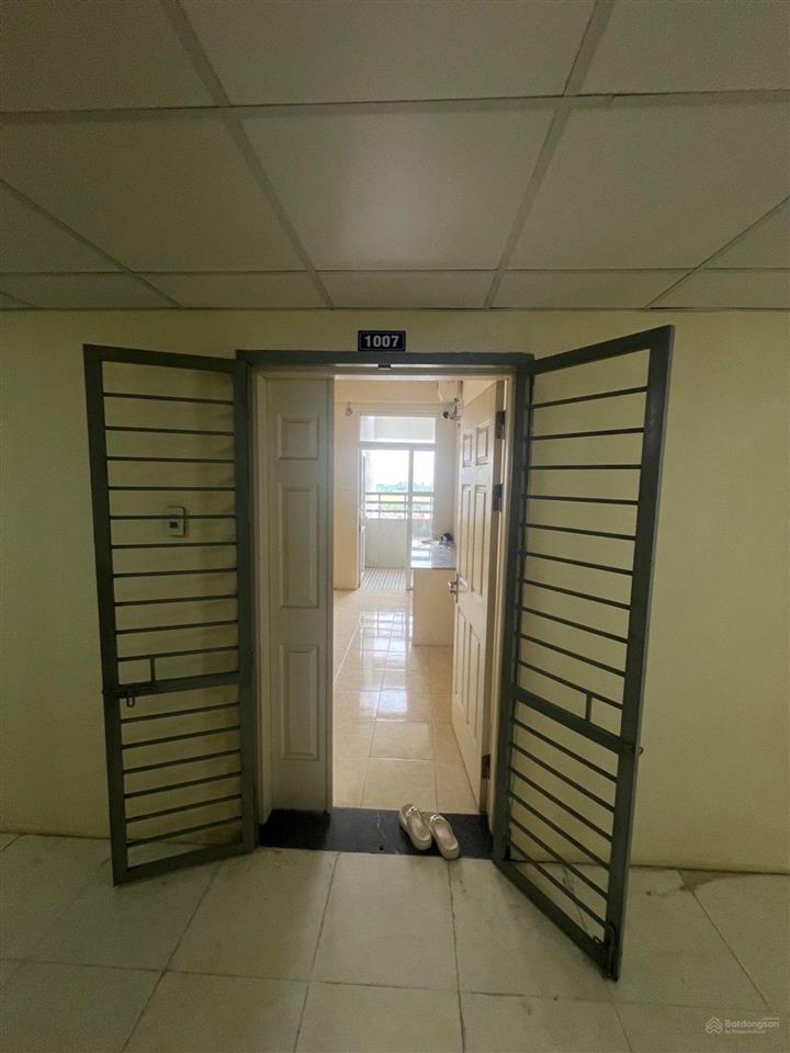 Nhà em còn thừa 1 căn chung cư không ở cần thanh lý 3 tỷ. diện tích 58m2. sổ đỏ vĩnh viễn