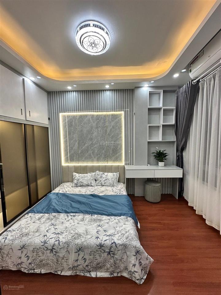 Bán nhà mới xây, 4 tầng, 5 tỷ, diện tích 30m