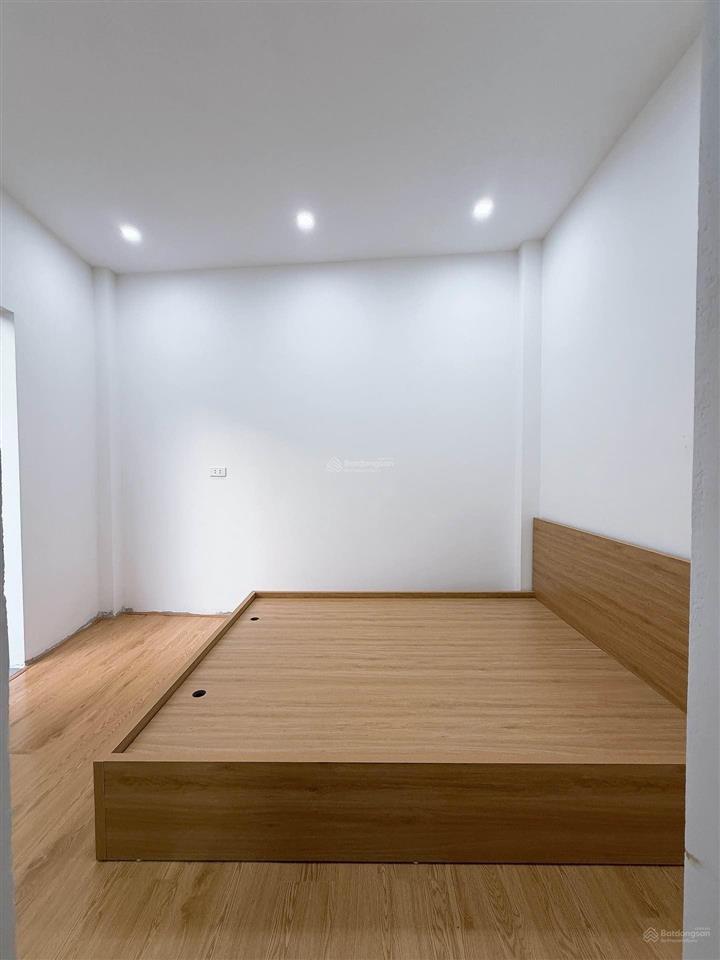 Bán nhà mới xây, 4 tầng, 5 tỷ, diện tích 30m