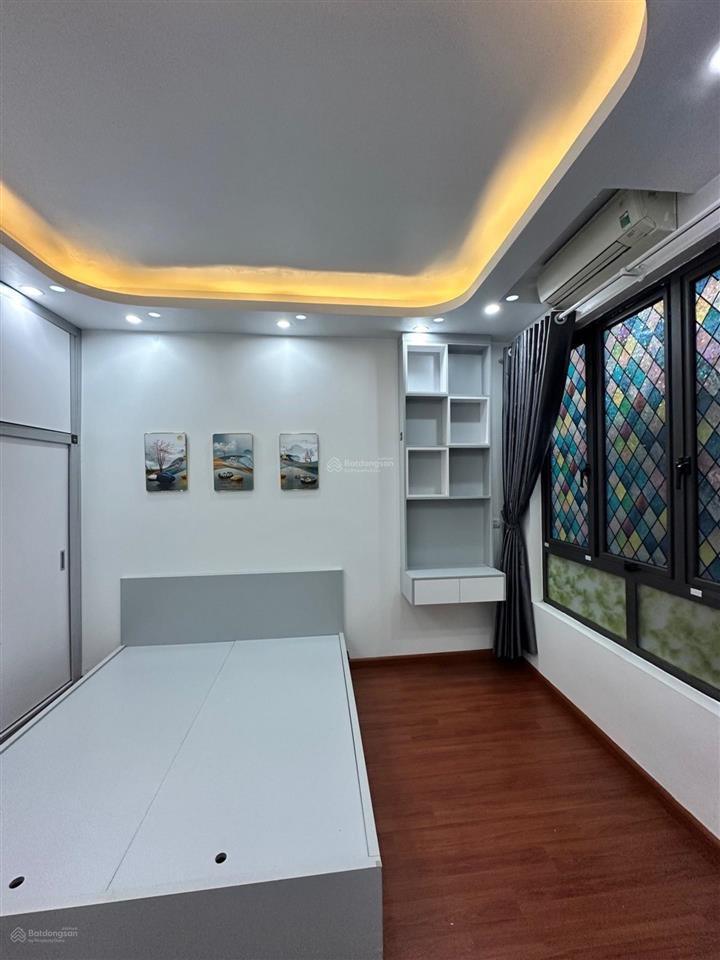Bán nhà mới xây, 4 tầng, 5 tỷ, diện tích 30m