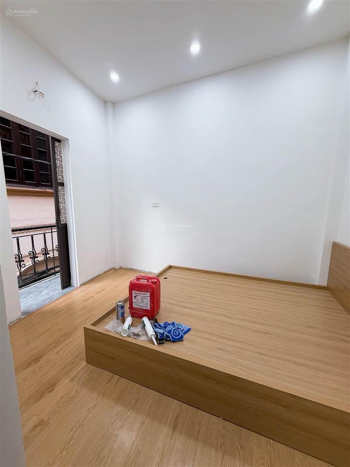 Bán nhà mới xây, 4 tầng, 5 tỷ, diện tích 30m