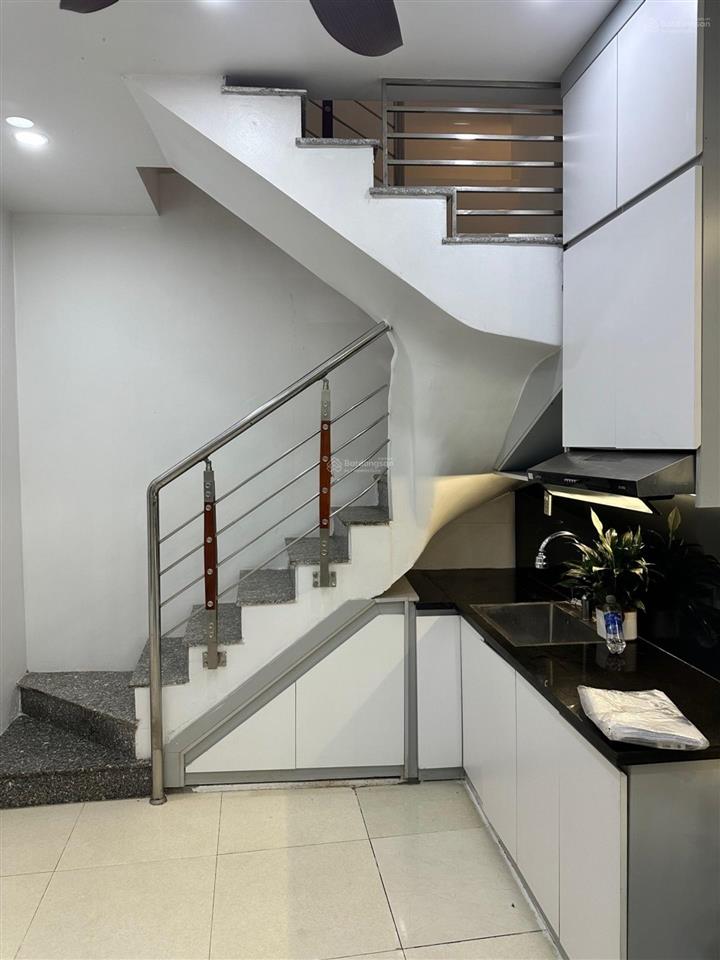 Bán nhà mới xây, 4 tầng, 5 tỷ, diện tích 30m