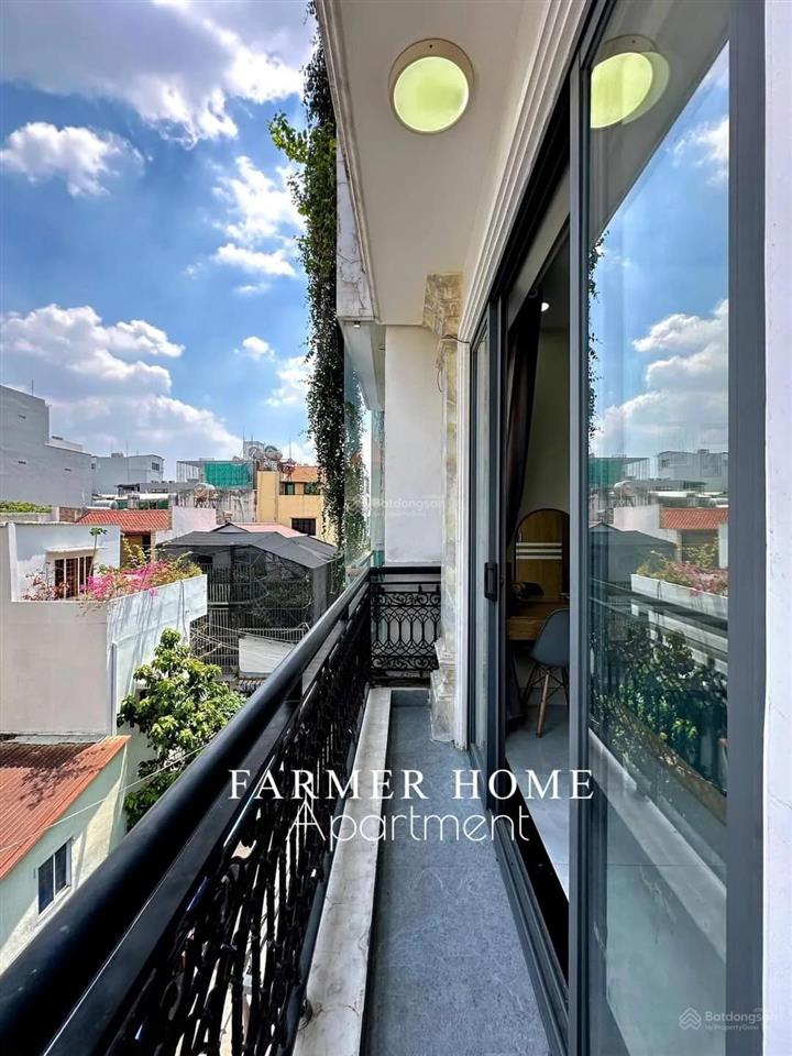 Studio ban công cực thoáng, giá hạt dẻ