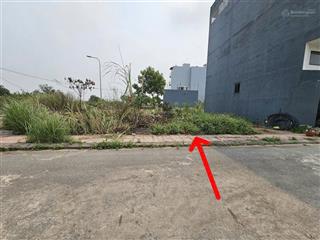 Giá bán nhanh chỉ 11x tr/m2 đường rộng phân lô vỉa hè chủ nhờ bán lô đất dv song phương, cạnh đườn