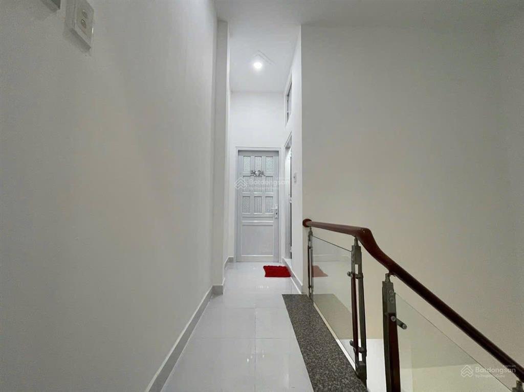 Bán nhà,đỗ xuân hợp q9,hẻm 8m,dt đất 82m2,giá 6.5 tỷ.