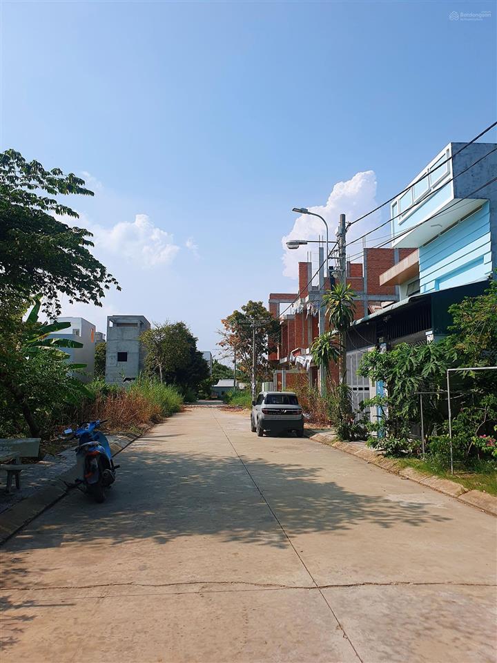 Nhà ở long phước 56m2 chỉ 3,6 tỷ. hẻm 6m thông. ô tô đỗ trước nhà, sổ hồng riêng.