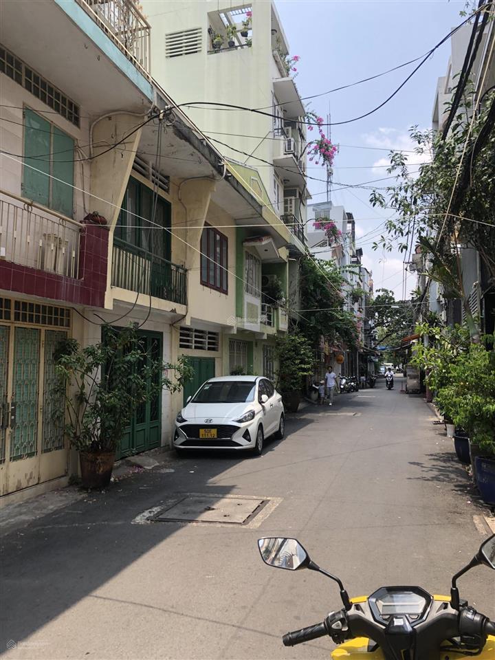 Hxh đẹp  huỳnh văn bánh  oto vào nhà  dt vàng (3.6 x15m)  chính chủ lâu đời  sổ nở hậu