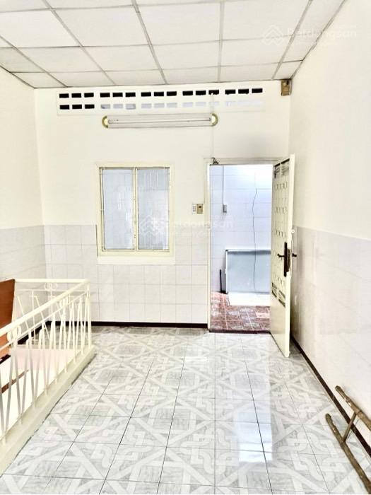 Hxh đẹp  huỳnh văn bánh  oto vào nhà  dt vàng (3.6 x15m)  chính chủ lâu đời  sổ nở hậu