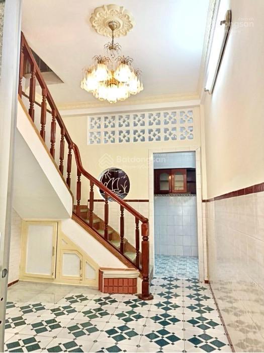 Hxh đẹp  huỳnh văn bánh  oto vào nhà  dt vàng (3.6 x15m)  chính chủ lâu đời  sổ nở hậu