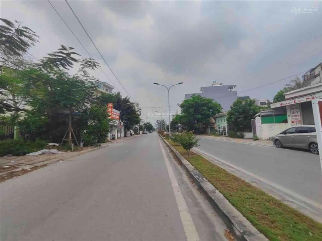 Chị phương nhờ bán nhà mặt phố thiên lôi thế đất vàng, mt bề thế, giá cực tốt, qh ổn định, 230m²