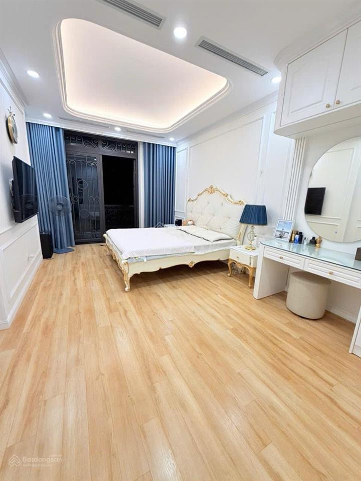 Bán nhà quan nhân,6 tầng oto tránh nhà xây mới, ngõ thông kinh doanh.giá 9,85 tỷ.