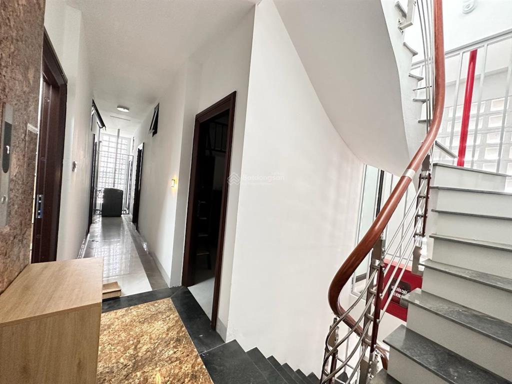 Bán chung cư mini. 32 phòng.dòng tiền 180 triệu/ tháng. dt 86m2 mt 5,5m  9 tầng. giá 36,8 tỷ