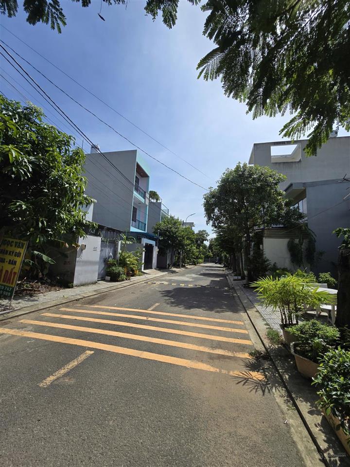 Bán nhà giá 3,1 tỷ, nhà đẹp 56m đường ô tô 8m, sổ riêng, hoàn công đủ, giá cực tốt tại long trường