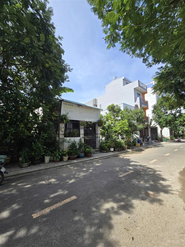 Bán nhà giá 3,1 tỷ, nhà đẹp 56m đường ô tô 8m, sổ riêng, hoàn công đủ, giá cực tốt tại long trường