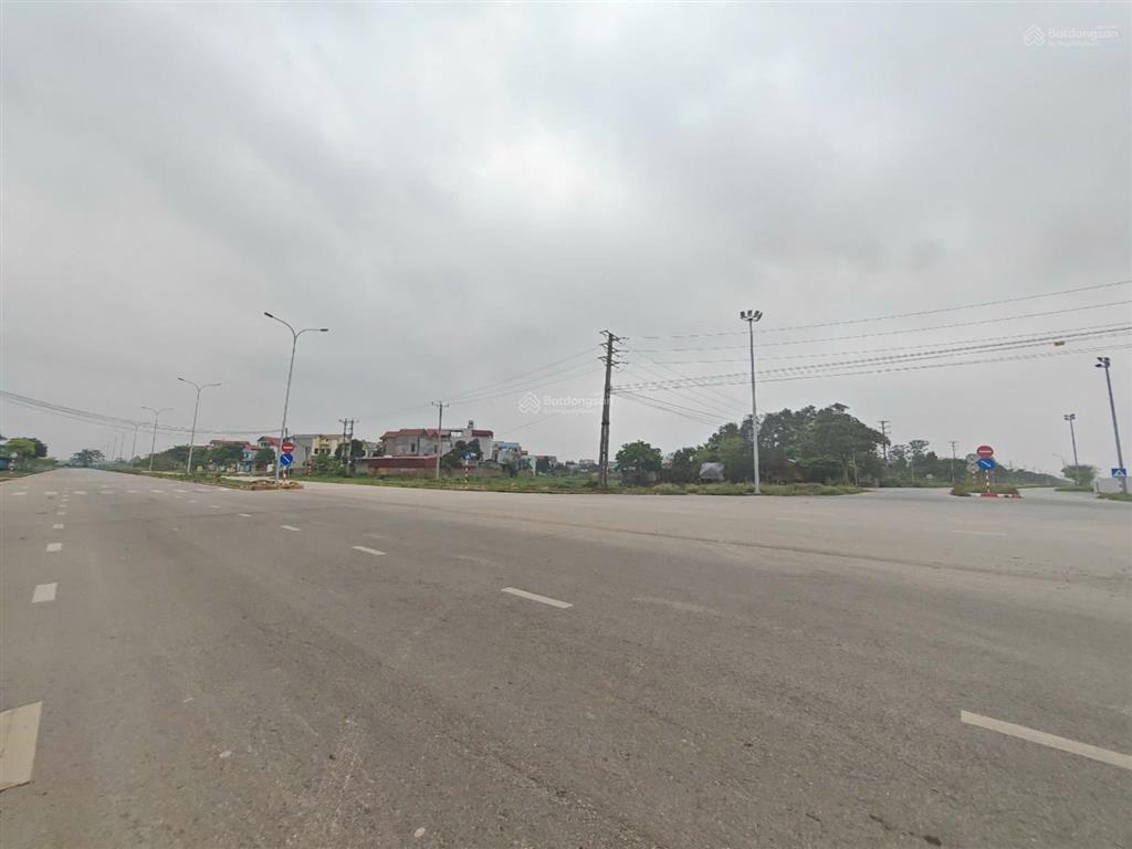 Đất đấu giá mai đình  95m2  mặt đường đôi  đối diện kcn 2