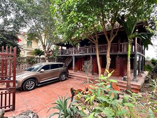 Siêu phẩm nhà sàn gỗ 2 tầng  nghỉ dưỡng đẳng cấp  ô tô ngủ trong nhà