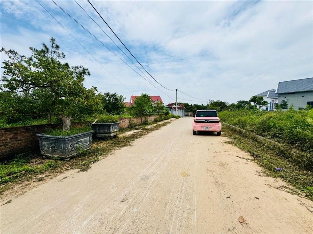 Đất mặt đường 10m tiềm năng 1.371,4m mặt tiền 20m giá chỉ 11 tỷ