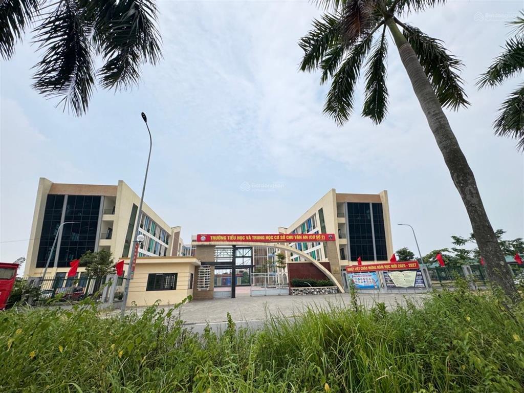 Đất sóc sơn 318,5m2 mặt tiền 16,2m ô tô vào tận đất giá 5tỷ