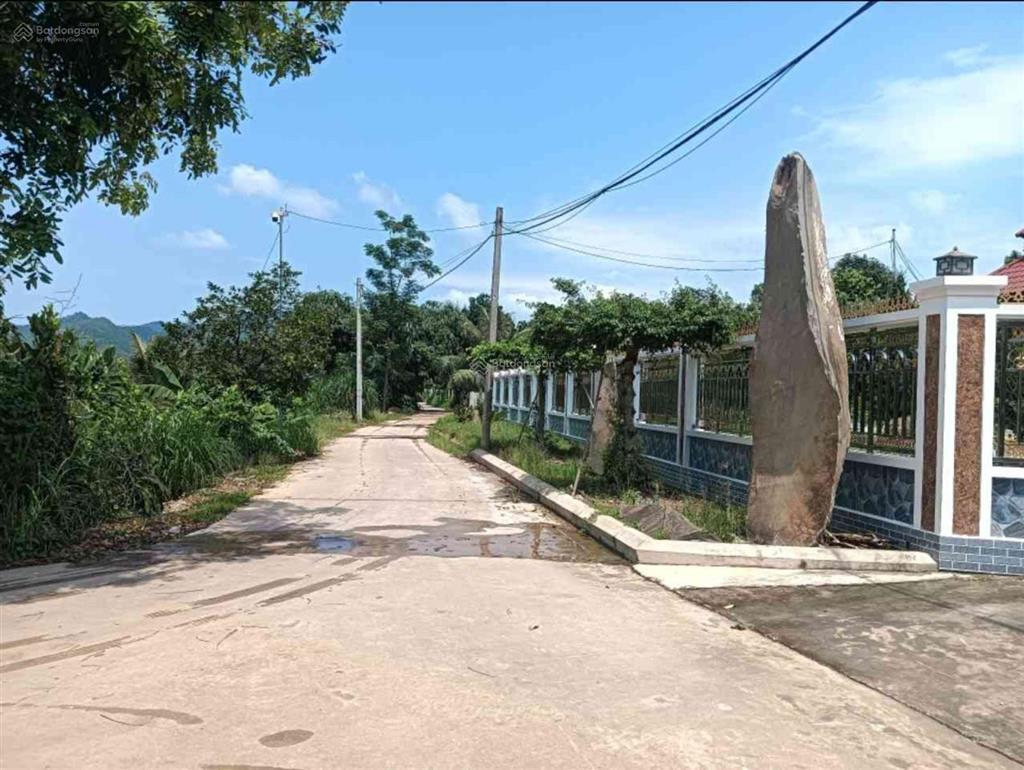 Bán đất nghỉ dưỡng trung giã  sóc sơn  1400m2 rộng rãi  mặt tiền 80m  giá chỉ 5.7 tỷ