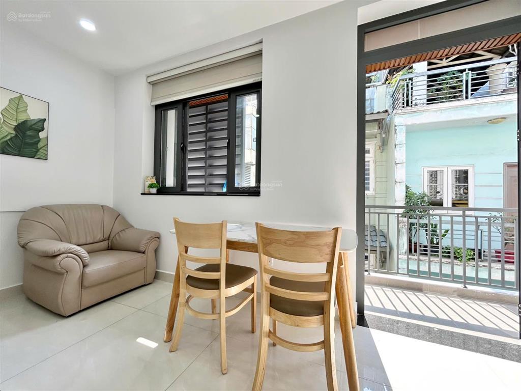 Căn hộ 1pn ban công 41m2 máy giặt sấy riêng full nội thất ngay ngã 4 quận phú nhuận tiện qua q1