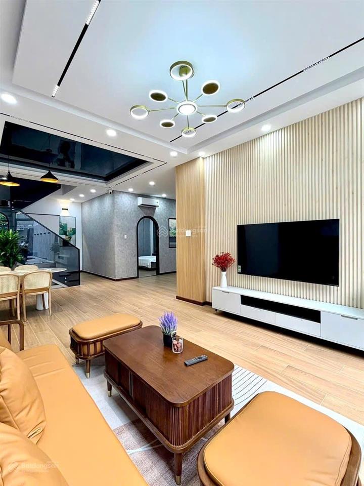 Nhà 3 tầng, 120m2, hẻm xe hơi, tặng full nội thất, gần mặt tiền quang trung, chỉ 10 tỷ x