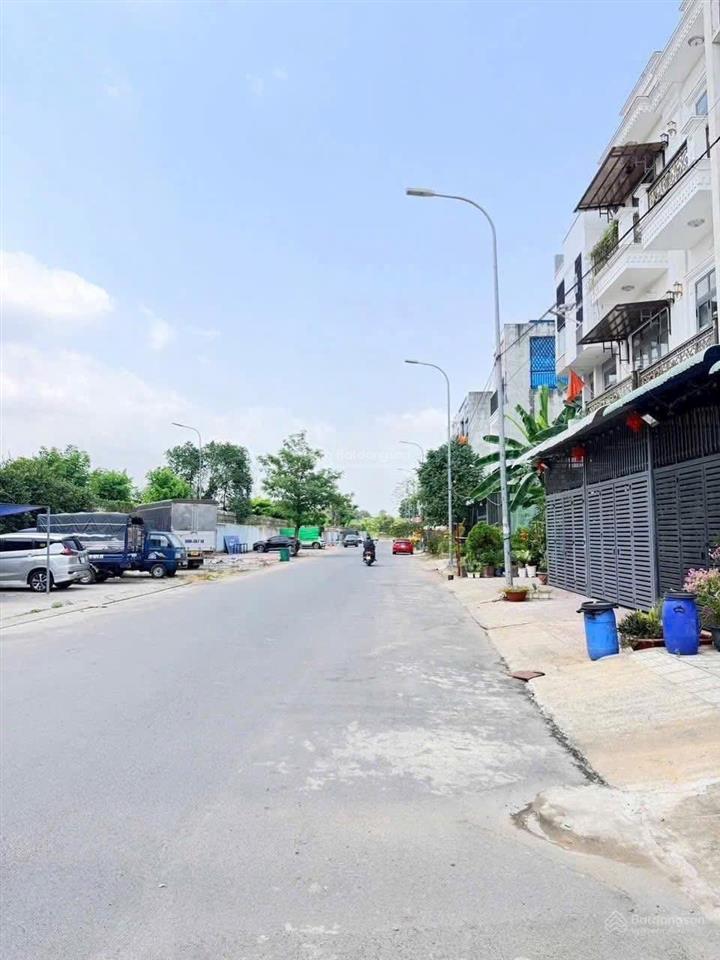 Bán nhà 1t1l (dt 86m2) sổ riêng thổ cư 100% đường nhựa 6m  kdc vip hoá an. giá chỉ 3,350 tỷ