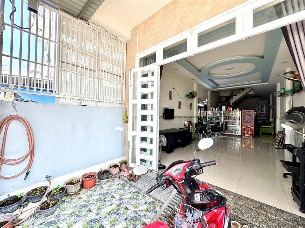 Bán nhà 1t1l (dt 86m2) sổ riêng thổ cư 100% đường nhựa 6m  kdc vip hoá an. giá chỉ 3,350 tỷ