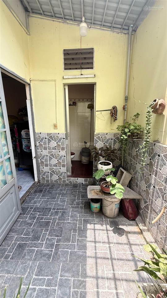 Bán nhà 2 tầng có sân vườn, trần xuân soạn, tân hưng, quận 7, ngang gần 5m, rộng thoáng mát