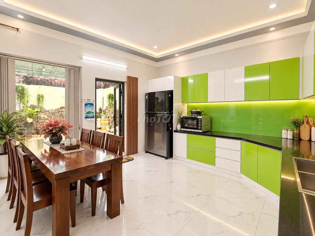 HÀNG NGON - HXH NGAY NGÃ TƯ THỦ ĐỨC – 3 TẦNG - 80m2 - SHR – 5,5 TỶ