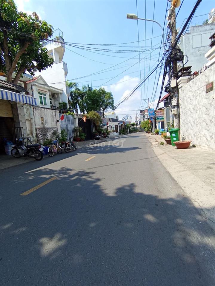 BÁN NHÀ DIỆN TÍCH RỘNG LÃ XUÂN OAI - NGANG KHỦNG 6.6M - CHỈ 4.95 TỶ
